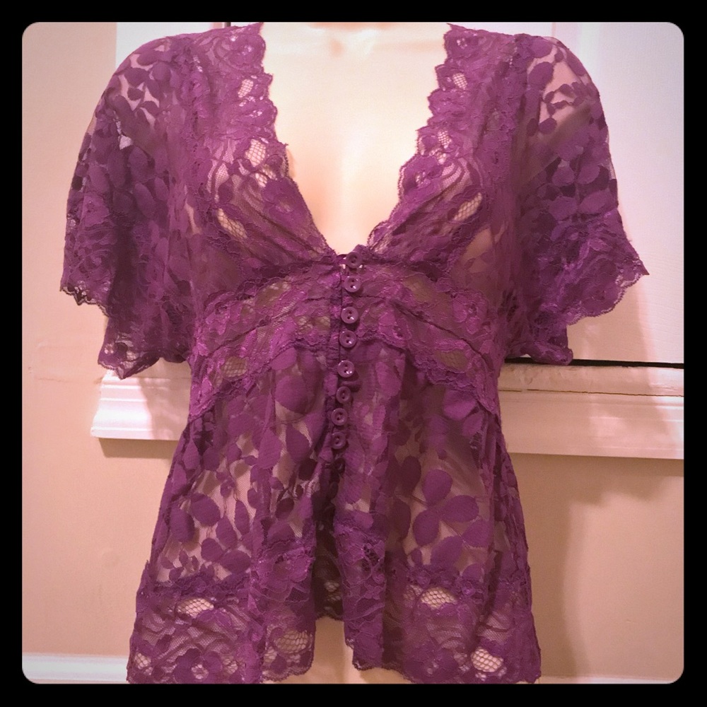 Lacy purple v-neck from Say What? Size small
